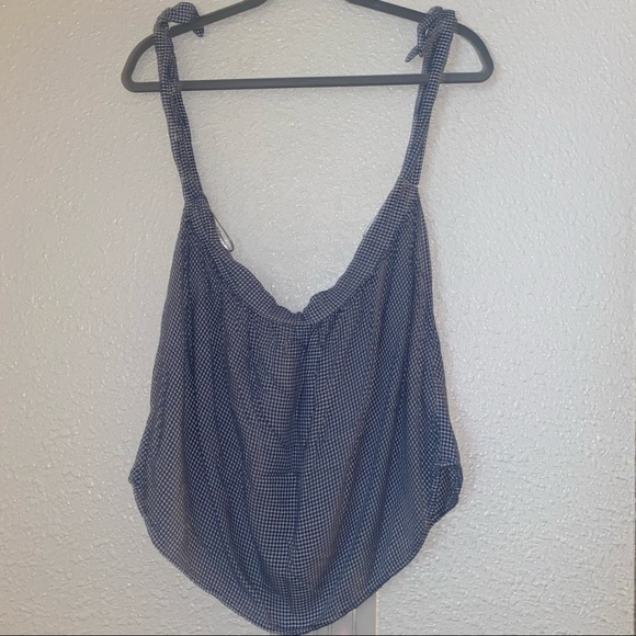 Hollister halter top - Picture 2 of 8